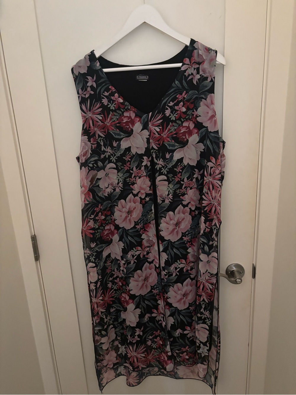 Sleeveless Floral Maxi Dress in Black and Pink